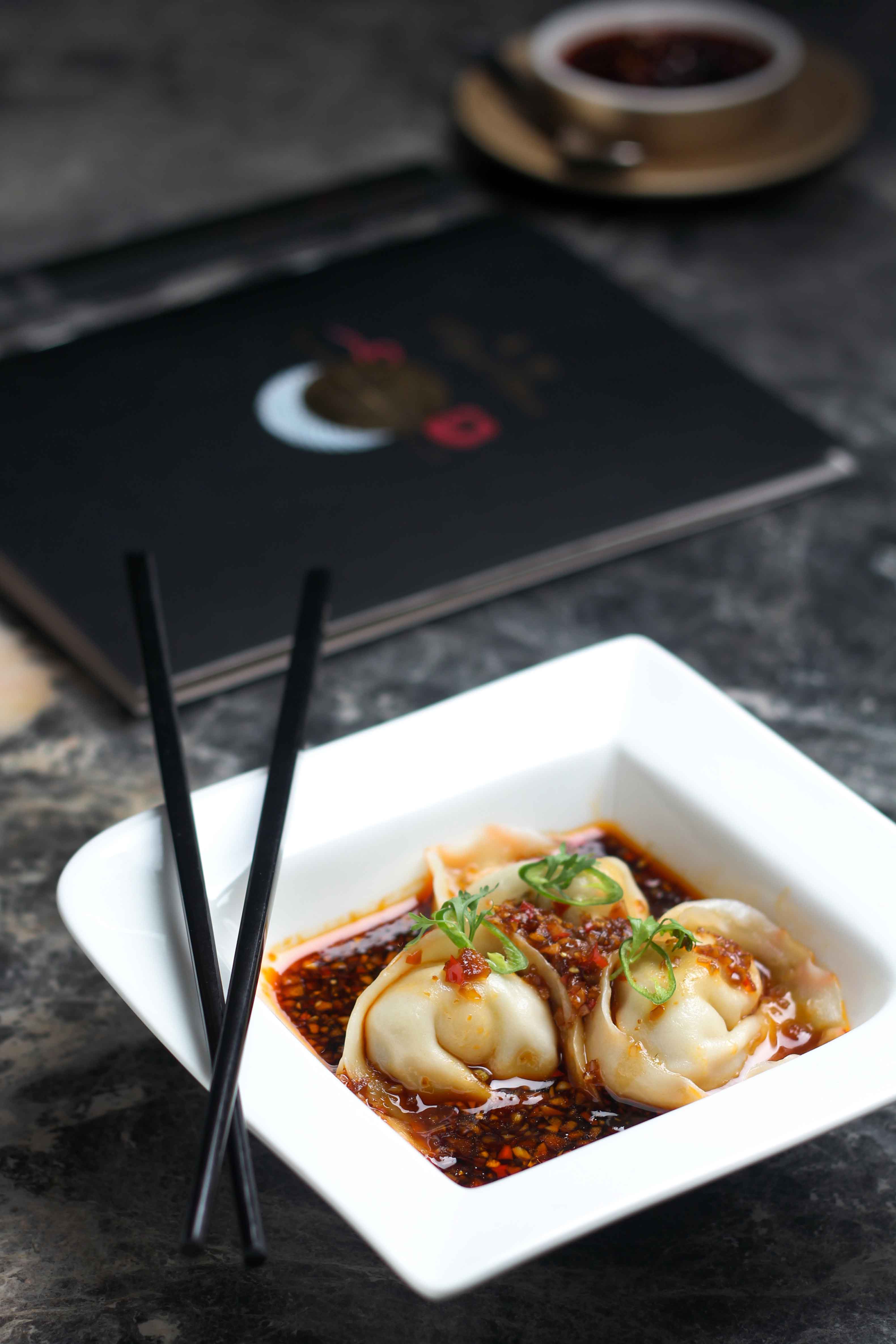 Steamed-Wontons-in-Soya-Chilli-Sauce